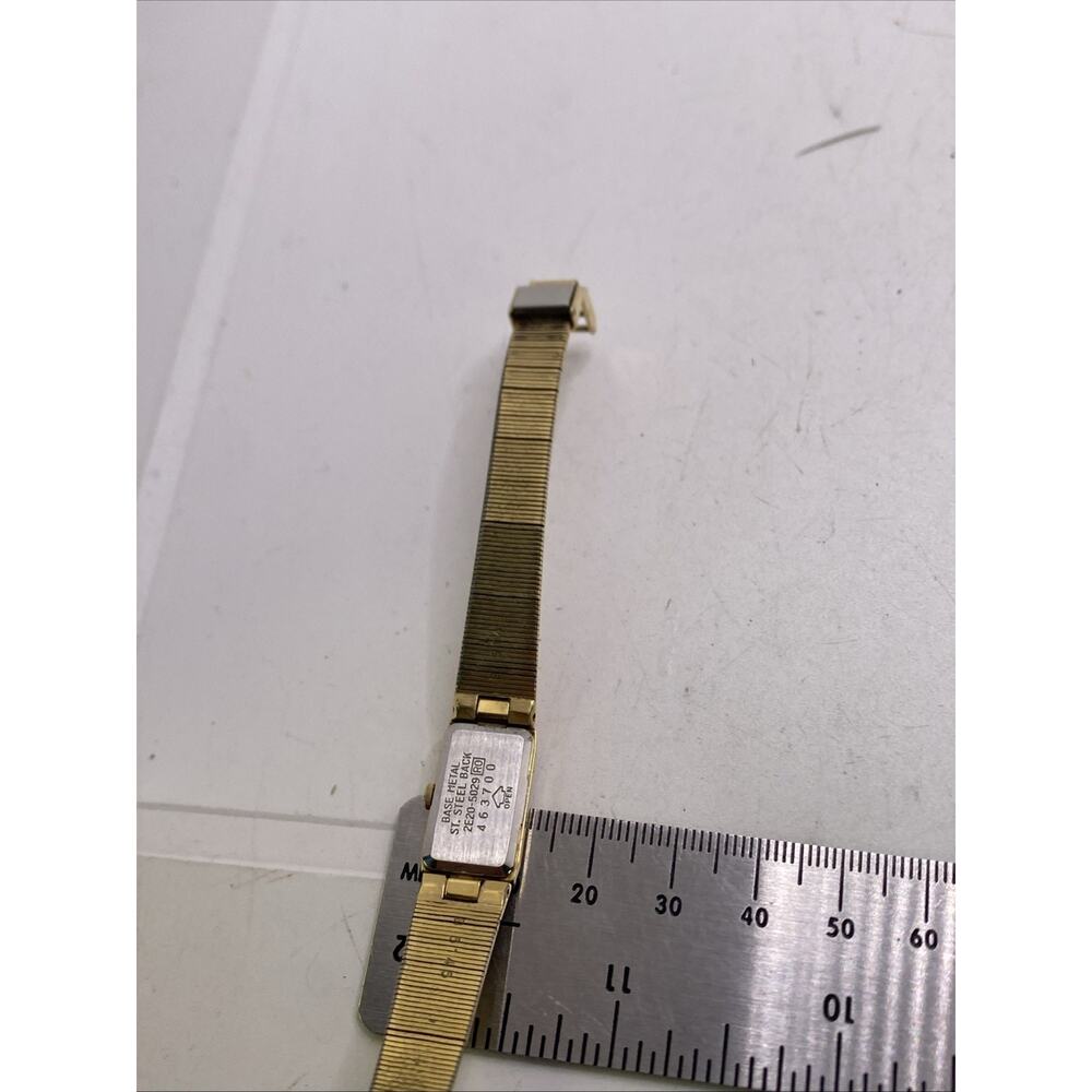 Vintage Womens Seiko Gold Tone Watch New Battery - Picture 4 of 7